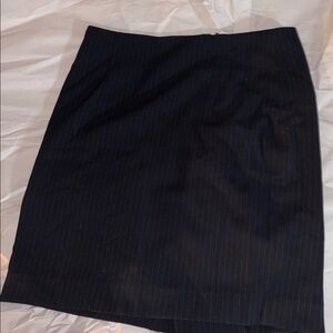 Banana Republic Factory Women's Skirt sz 0 Pencil skirt Pinstripe